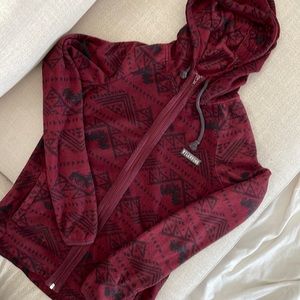 Billabong Sweater Hoodie in Maroon